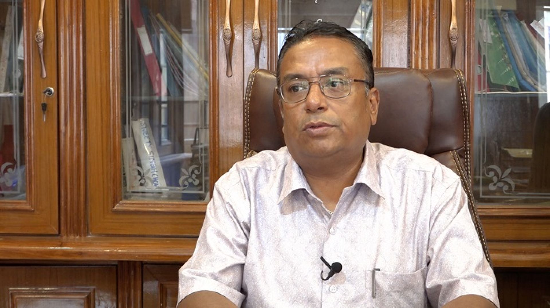 चाडपर्व नजिकिँदै गर्दा नयाँ गहना किन्नेभन्दा पुराना गहना बेच्न आउने बढे : अध्यक्ष शाक्य